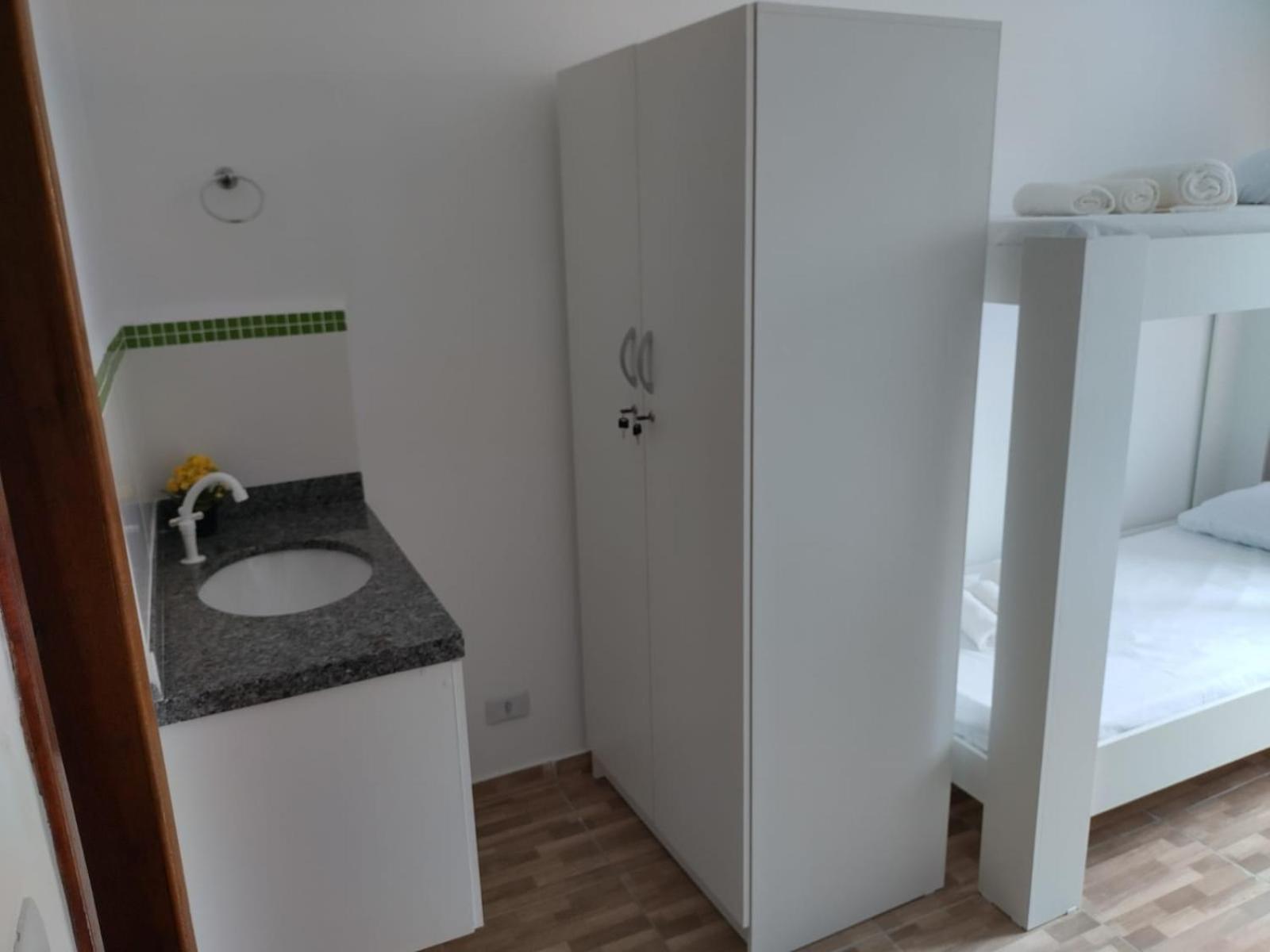 Hostel Residencial Botanico กูรีตีบา ภายนอก รูปภาพ